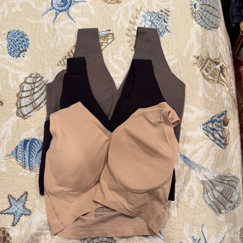 Lot of lounge bras